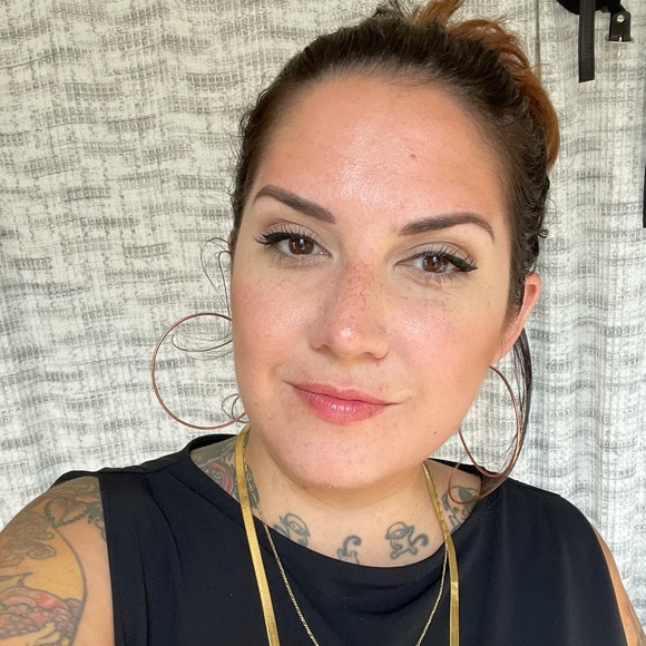 Meet your Posher, Marisol - Picture 1 of 1